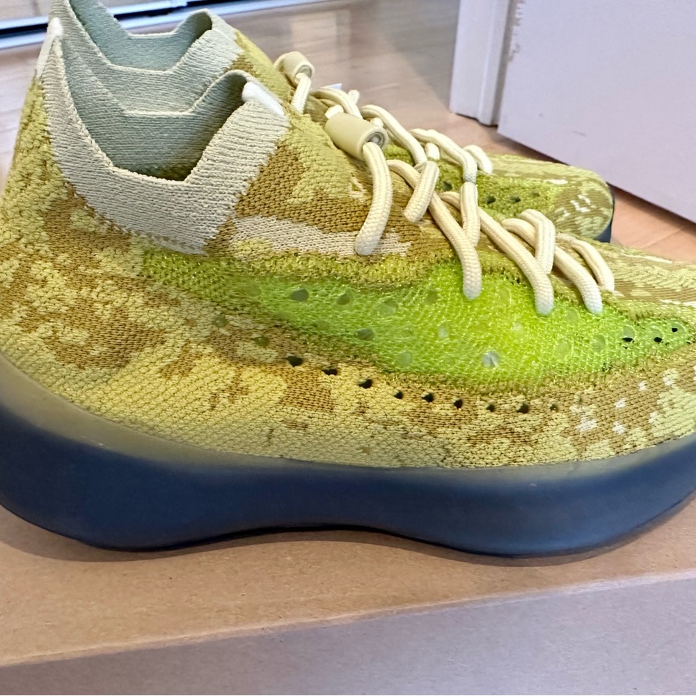 Yeezy Boost 380 ‘Hylte Glow’ Sneakers - size 6